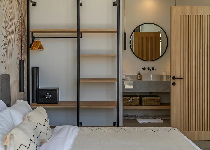 Hubert - Sophisticated 2br With Pool And Prime Location * Canggu (Bali)