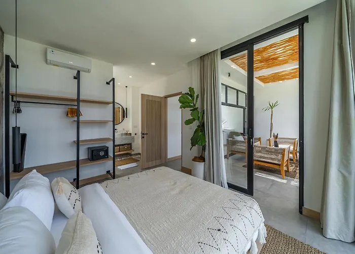Hubert - Sophisticated 2br With Pool And Prime Location
