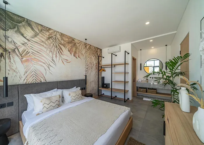 Hubert - Sophisticated 2br With Pool And Prime Location