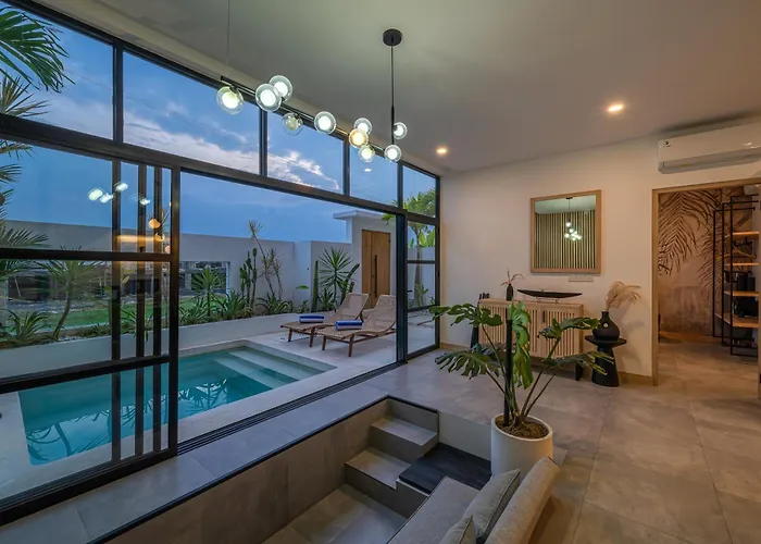 Hubert - Sophisticated 2br With Pool And Prime Location Villa Canggu (Bali)