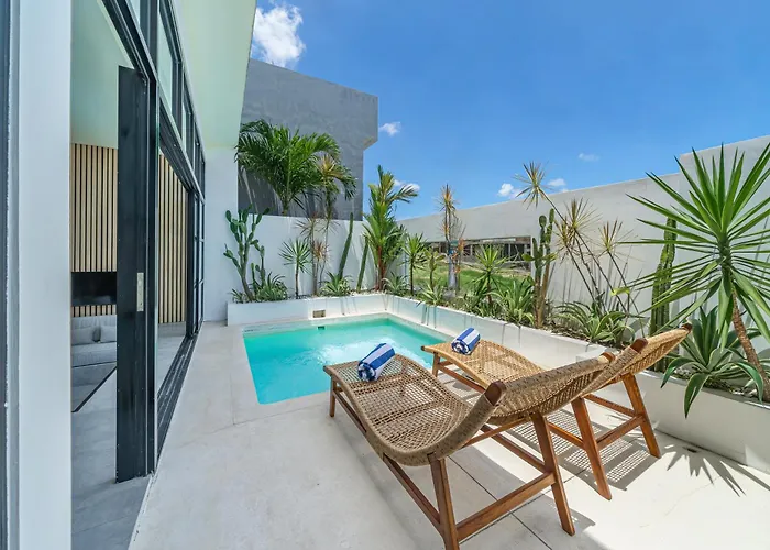 Hubert - Sophisticated 2br With Pool And Prime Location *